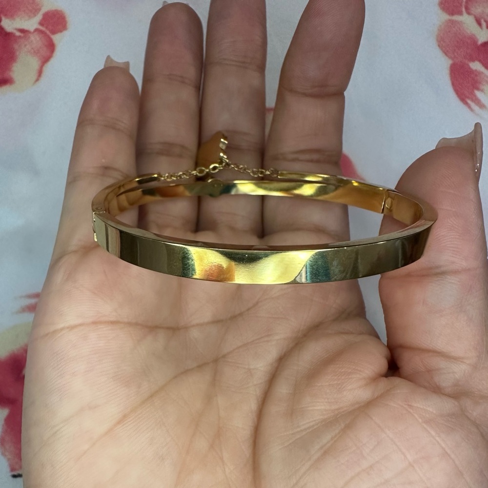 14K Gold plated bangle - Picture 3 of 8